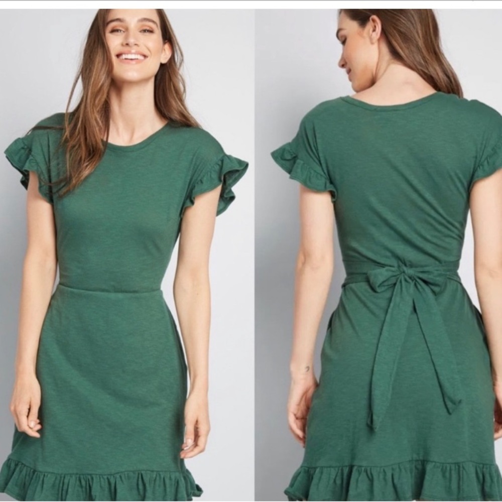 ModCloth Green Ruffle Trim Dress Size Medium NWT